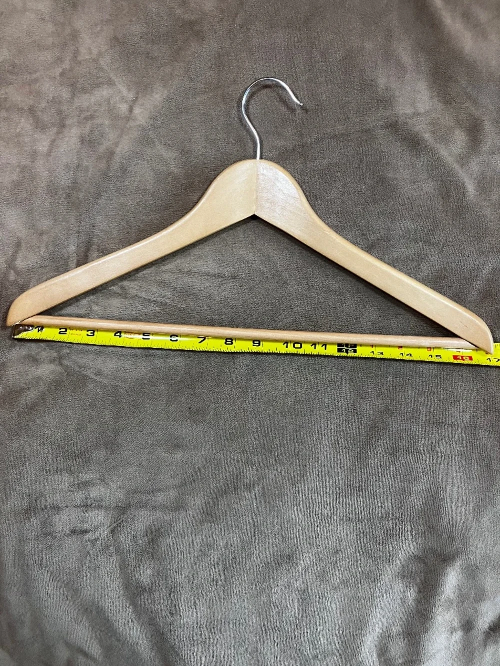 Set of 4 Unisex Light Color Wood Hangers Height 9